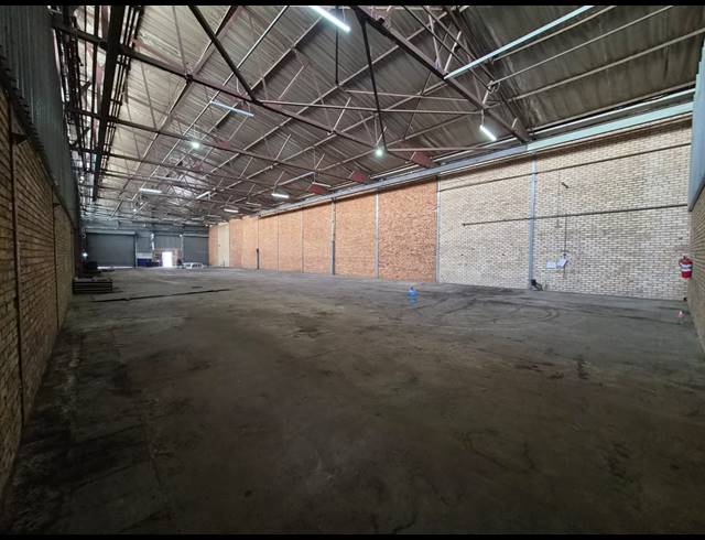 750M² WAREHOUSE TO LET IN WADEVILLE